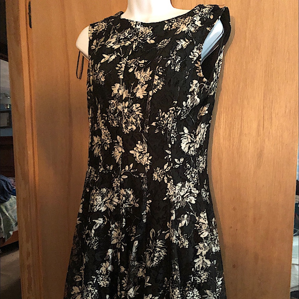 Sleeveless lace fit and flare cocktail dress